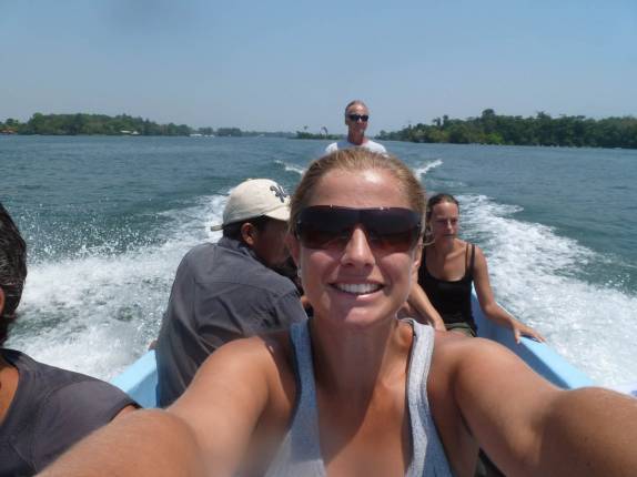 A caminho de Rio Dulce, depois de quatro dias em Livingston, na Guatemala